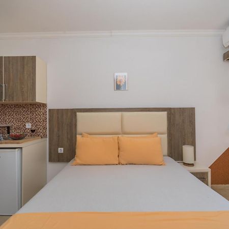 Apartments Dobra Voda Habitación foto