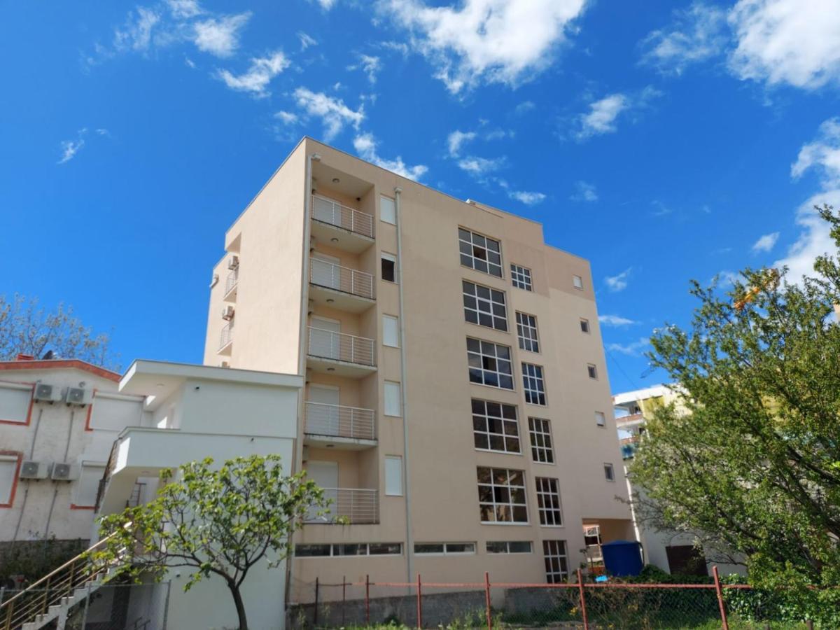 Apartments Dobra Voda Exterior foto